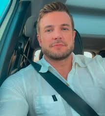 Rich single white mens looking for African single ladies