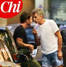 Si estás fuera de casa, por ejemplo, puedes hacer uso del smartphone para leerlas y poder estudiar dónde sea. Lite Furiosa Per Strada Tra Stefano De Martino E Il Papa Di Belen Gustavo