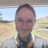 Lucinda Hutchinson's Instagram, Twitter & Facebook