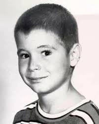 Op 26 december 1968 verliet de tienjarige Bobby Boyes zijn huis in Maryland  met zijn hert, Pete, op weg naar het huis van een vriend. Toen Pete zonder  Bobby thuiskwam, werd hij