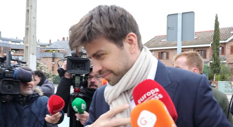 Sale a la luz el audio de Piqué mientras se muestra derrumbado ante la  jueza: el ex de Shakira llora (¿y factura?)