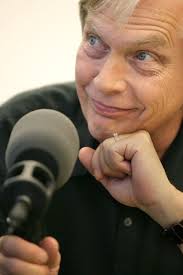 Bob Edwards, Longtime Host of NPR's 'Morning Edition,' Dies at 76