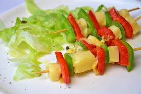 Auf dem blog findet ihr ein rezept für bunte gemüsespieße mit marinierter zucchini und aubergine. Kase Gemusespiesse Rezept Gutekueche At