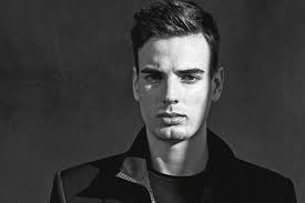 Simone Giannelli in posa per Sportweek