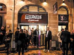 The effective maximum table size for mysql databases is usually determined by operating system constraints on file sizes, not by mysql internal limits. Franchise Restaurant Max A Table Mise Sur Le Divertissement Digital