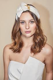 Instructions on how to make the headpiece: 15 Bridal Hair Accessory Designers You Need To Check Out One Fab Day