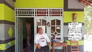 Jamal sendiri terlihat lebih perhatian kepada arum tapi sekali lagi, badannya sudah terlalu lemas, tak mampu bergerak. Cerita Jumadi Dari Sragen Tak Mampu Bayar Hutang Rumahnya Ditunggu Rentenir Hingga Larut Malam Tribun Solo
