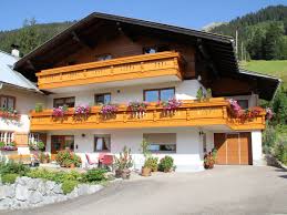 Das unternehmen wird derzeit von einem manager (1 x inhaber) geführt. Ferienwohnung 2 Im Haus Harald Heim Hirschegg Im Kleinwalsertal Herr Harald Heim
