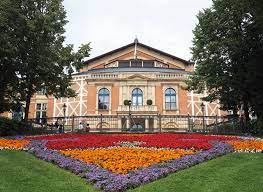 Bayreuther festspiele zur premiere von »der fliegende holländer«. Bayreuth 2021 Weniger Besucher Kein Chor Im Festspielhaus Nmz Neue Musikzeitung