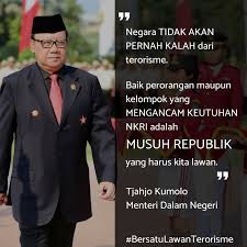 Penyerahan keputusan menteri dalam negeri tentang penunjukan penjabat sementara gubernur. Kemendagri On Twitter Menteri Dalam Negeri Tjahjo Kumolo Mengutuk Keras Teror Bom Di Tiga Gereja Di Surabaya Mendagri Berharap Masyarakat Tetap Tenang Namun Tetap Waspada Juga Menjaga Persaudaraan Serta Pererat Persatuan Dan