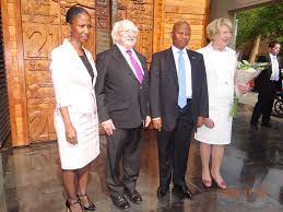 Chief justice mogoeng mogoeng is the fourth chief justice of the republic of south africa since the dawn of democracy. Mogoeng Mogoeng Biography And All About The Chief Justice S Family