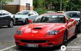 Maranello is relatively unassuming but occasionally its tranquillity is interrupted by a crackle, pop and a flash of red. Ferrari 550 Maranello 5 Juli 2020 Autogespot