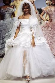 Karl lagerfeld once called his fluffy white cat choupette a 'famous beauty.' and now she's poised for even more fame with a with a holiday capsule collection he designed in her likeness. 100 Of Karl Lagerfeld S Best Chanel Runway Moments Karl Lagerfeld Chanel Designs