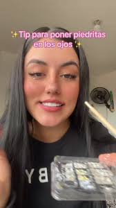 Pestañas Con Brillos Y Piedritas
