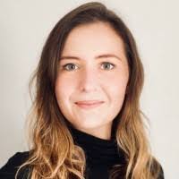 Lisa Holz's Instagram, Twitter & Facebook