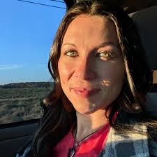 Secluded land for log cabin and horses?