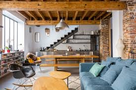 Une Cuisine Sous L Escalier Et La Piece Qui Va Avec Idees Loft Decoration Maison Maisons Contemporaines Modernes