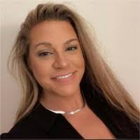 Amanda Shadle's Instagram, Twitter & Facebook