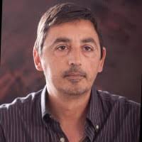 80+ perfiles de «Juan Manuel Flores»