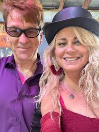 Fonda Cash, Singer/Songwriter