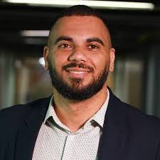 Brian Pires's Instagram, Twitter & Facebook