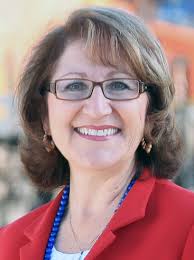 Eloise Gómez Reyes announces 2024 run for California State Senate