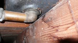 Also, it would be very difficult to remove the drain with channel locks due to how it's seated in the tub. Can Anyone Suggest Measures To Remediate Exterior Tub Drain Rust Terry Love Plumbing Advice Remodel Diy Professional Forum