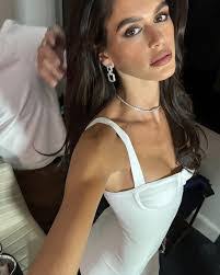 Tanya Epstein's Instagram, Twitter & Facebook