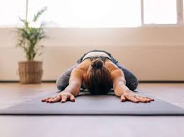 Oleh karena berada di dekat punggung, mungkin sulit untuk mengenali apakah rasa sakit yang kamu alami adalah sakit ginjal atau hanya sakit punggung biasa. 9 Obat Sakit Pinggang Alami Untuk Moms Salah Satunya Rajin Stretching Orami