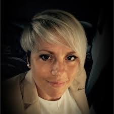 Donna Constable's Instagram, Twitter & Facebook