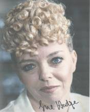 Sue Hodge's Instagram, Twitter & Facebook