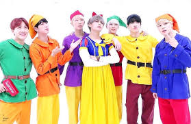 Every year, there's that one superhero film, hit tv show or viral meme that inspires everyone's costume ideas when halloween rolls around. Jhope Aus Bangtan Bomb ê³ ë¯¼ë³´ë¤ Go Gogo Dance Practice Halloween Ver I Laugh Every Time Watching This Tae Just Knew And Jimin Laughing At Him Youtube Https Youtu Be Fl54gg0b8i0