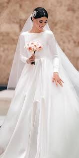 After all, white is traditional and many southern brides the dress was charming and conservative and quickly became the standard for stylish brides everywhere. Wedding Dresses High Neck Wedding Rings Origin Weddingrings Simple Wedding Dress With Sleeves Online Wedding Dress High Neck Wedding Dress