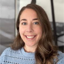 I'm thrilled to announce my continued growth at 7shifts as I step into the  role of Senior Director, Design + Research.