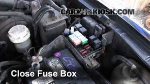 Replace A Fuse 1997 2004 Mitsubishi Montero Sport 1997 Mitsubishi Montero Sport Xls 3 0l V6