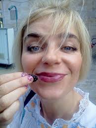 Gianina corondan o corectează pe antonia: Gianina Corondan A RenunÈ›at La Ruj Si Gloss A GÄƒsit Un Inlocuitor Natural Divertisment Stiri Pagina 2 Eva Ro
