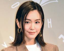 鈴木えみ&木村カエラ&榮倉奈々ら元seventeenモデルが大集結「神メンバー」「エモすぎます!」 拡大写真 （左から）鈴木えみ、 木村カエラ、榮倉奈々（c）oricon news inc. 36mezspfnzltgm