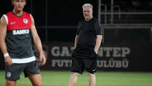 25 k €* aug 7, 1996 in bukarest, romania. Sumudica Dan Ayrilik Ve Galatasaray Aciklamasi Fotomac