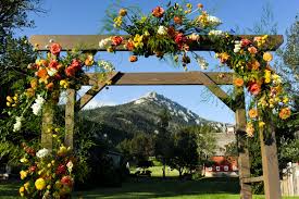 Labellum is a contemporary flower boutique in bozeman, mt. Local Wedding Vendors Recommendations Greener Visuals Photography