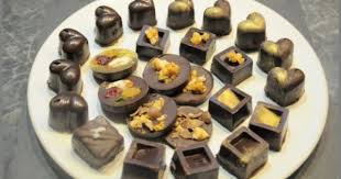 Chocolats Maison 10 Recettes Faciles Et Savoureuses Blog Cuisine Avec Du Chocolat Ou Thermomix Mais Pas Que Recette Chocolat Maison Chocolat Maison Chocolat