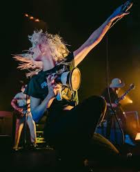 Paramore Heading Home To Nashville Thanks Tour 4 Family Just Spoke With Our Booking Agent About Resche Paramore Hayley Paramore Hayley Williams