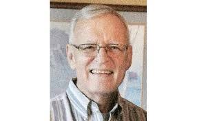 Traci Lowe's Instagram, Twitter & Facebook