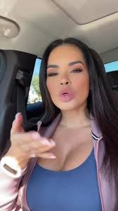 Daisy Marie (@realdaisymarie)