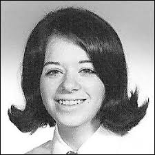 Esther Mullins's Instagram, Twitter & Facebook