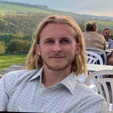 Lenore Leach's Instagram, Twitter & Facebook