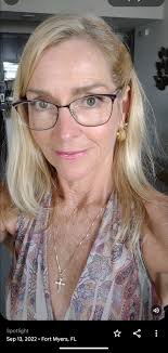 Volleyball meetup and socializing in Los Angeles