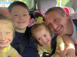 Fundraiser by Liam Pinches : Help Lynden's 3 beautiful children