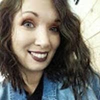 Shelly Farley's Instagram, Twitter & Facebook