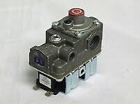 This propane detector is a 12 volt dc powered unit, usually low on the floor that is constantly on the alert for any propane fumes! Atwood 31013 Rv Lp Propane Gas Detector 12v Dc Black 34 99 Picclick