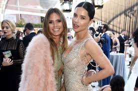 Warum heidi klum ihrer tochter leni manchmal peinlich ist (und trotzdem die perfekte mutter), was die like mother, like daughter! Leni Klum Diese Stars Gratulieren Ihr Zum Modeldebut Gala De